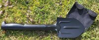 Feldspaten - Nylonstiel - Blatt aus Carbonstahl - seitlicher Wellenschliff am Spatenblatt - Scheide