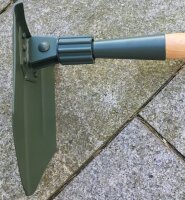 Schweizer Klappspaten - Holzstiel - 2 teilig - Trittkante -  Extra stabil