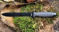 Kampfmesser - Strike - geschwärzte Klinge aus 3Cr13 Stahl - Gummigriff - Scheide mit Gürtelschlaufen