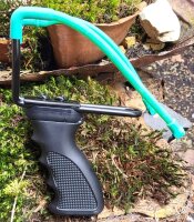 Steinschleuder / Zwille "Deluxe" - stabiler Metallrahmen - HighTec Gummiband - ergonomisch geformter Griff + 200 Metallkugeln