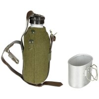 Rumänische Feldflasche - ca. 0,95 Liter - 100% Aluminium - inkl. Becher mit Klappgriffen - Wollbezug - Lederriemen - Original