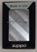 Original Zippo Feuerzeug - "Diagonal Wave" -...