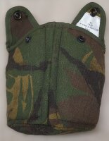 NL Holländische Feldflaschen Set - ca. 0,8 Liter - Kunststoff - inkl. Metall Becher mit Klappgriffen - NL Tarn - Original Militär