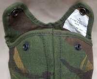 NL Holländische Feldflaschen Set - ca. 0,8 Liter - Kunststoff - inkl. Metall Becher mit Klappgriffen - NL Tarn - Original Militär