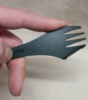 Schwedischer Göffel - Light my Fire® - Halb Gabel Halb Löffel mit Messer - Oliv - superleicht - sehr stabil - Original Militär